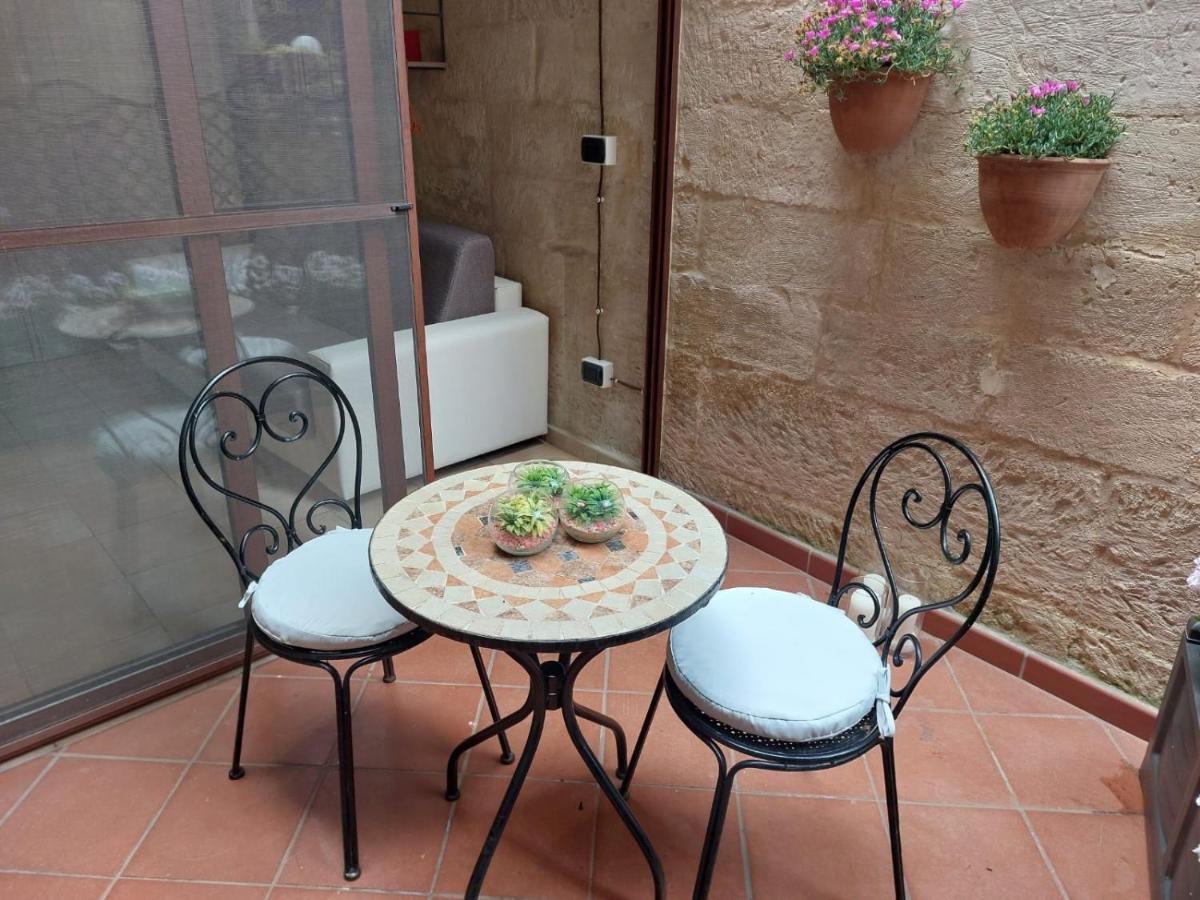 Suite Del Conservatorio Nel Centro Storico Lecce Exterior foto
