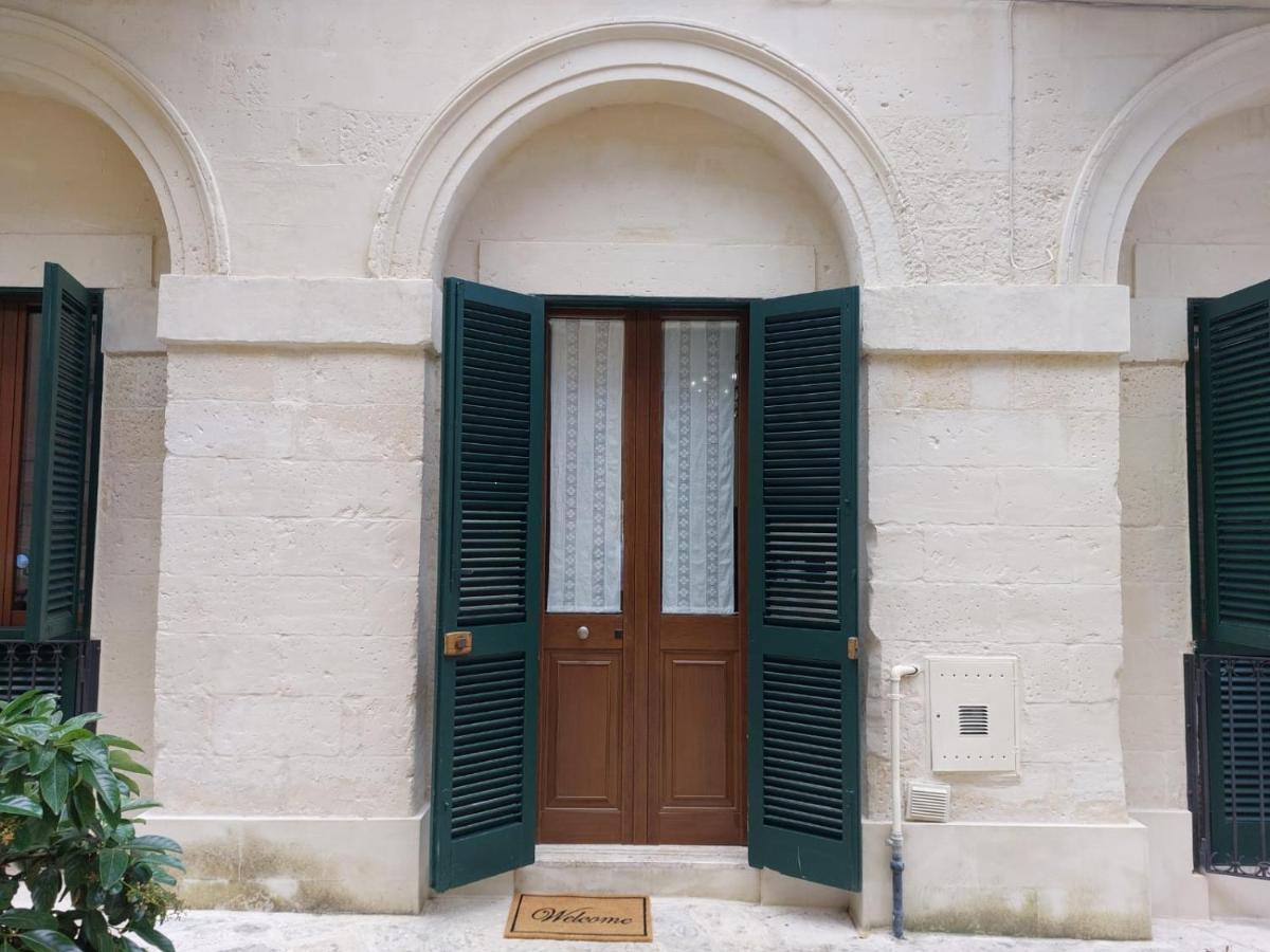 Suite Del Conservatorio Nel Centro Storico Lecce Exterior foto